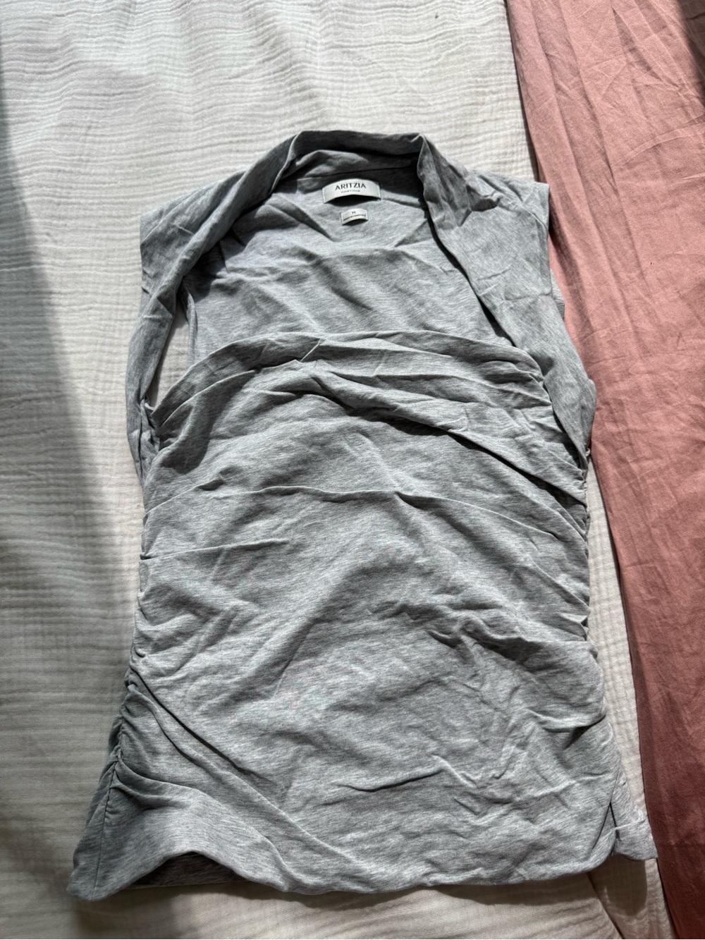 Light heather grey Aritzia Contour Flourish top